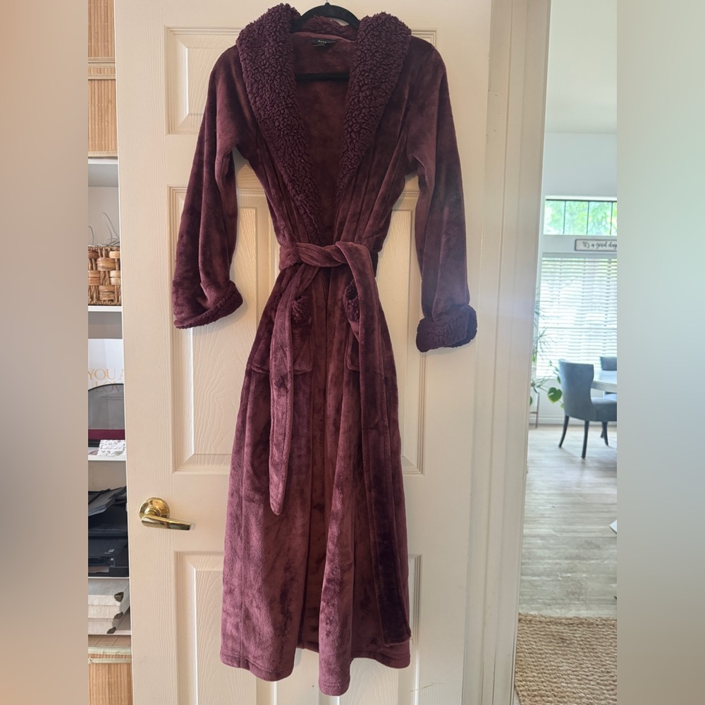 Natori Rich Plum Plush Faux Fur Robe Sz S